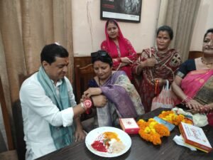 बहनों की मांग पर Anil Baluni ने एक और ट्रेन देने का वादा किया…. रामनगर से पटना वाया लखनऊ के लिए
